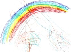 Von einem Kind gemalter, bunter Regenbogen